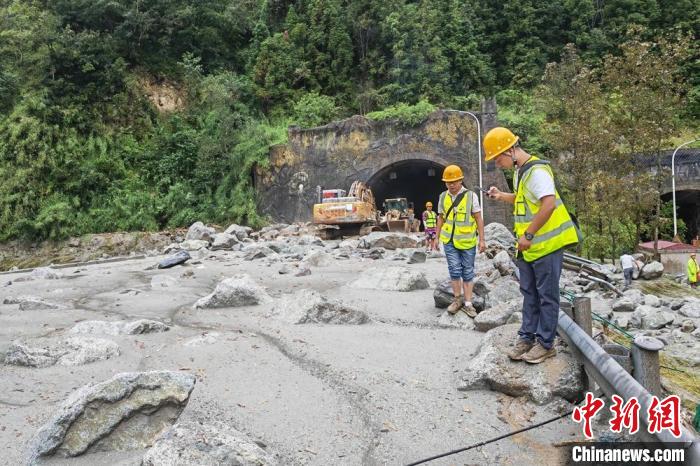 暴雨来袭！四川发布暴雨和山洪灾害蓝色预警